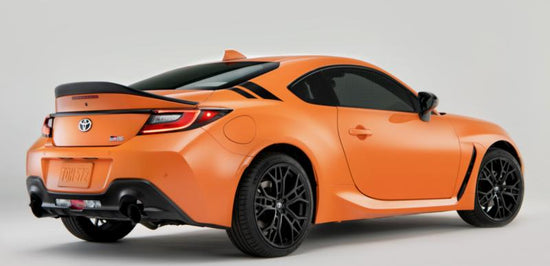 racing sports car used in L.A. story thriller novel